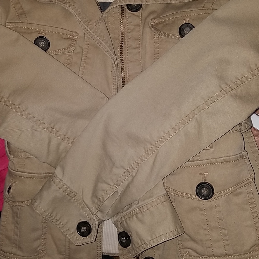 đź’•Abercrombie and Fitch jacketđź’• - Picture 8 of 8